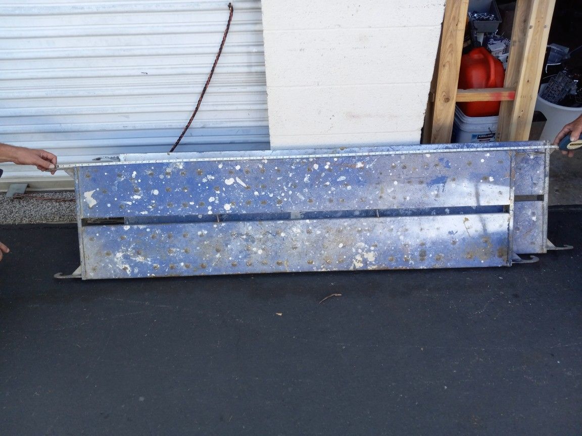 Scaffolding 6 Foot 2 Inches