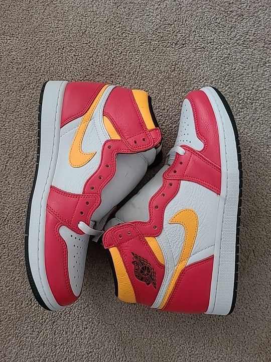 Air Jordan Retro 1 High "McDonald's " Size 9.5 Men/11wmns
