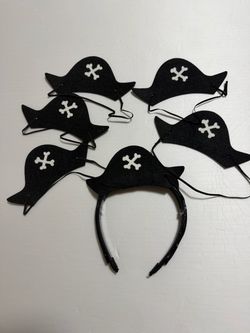 5 kids Black pirate hats with white crossbones and 1 glued to a headband party costume #pirate #halloween #kids