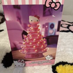 Hello Kitty Christmas Tree 