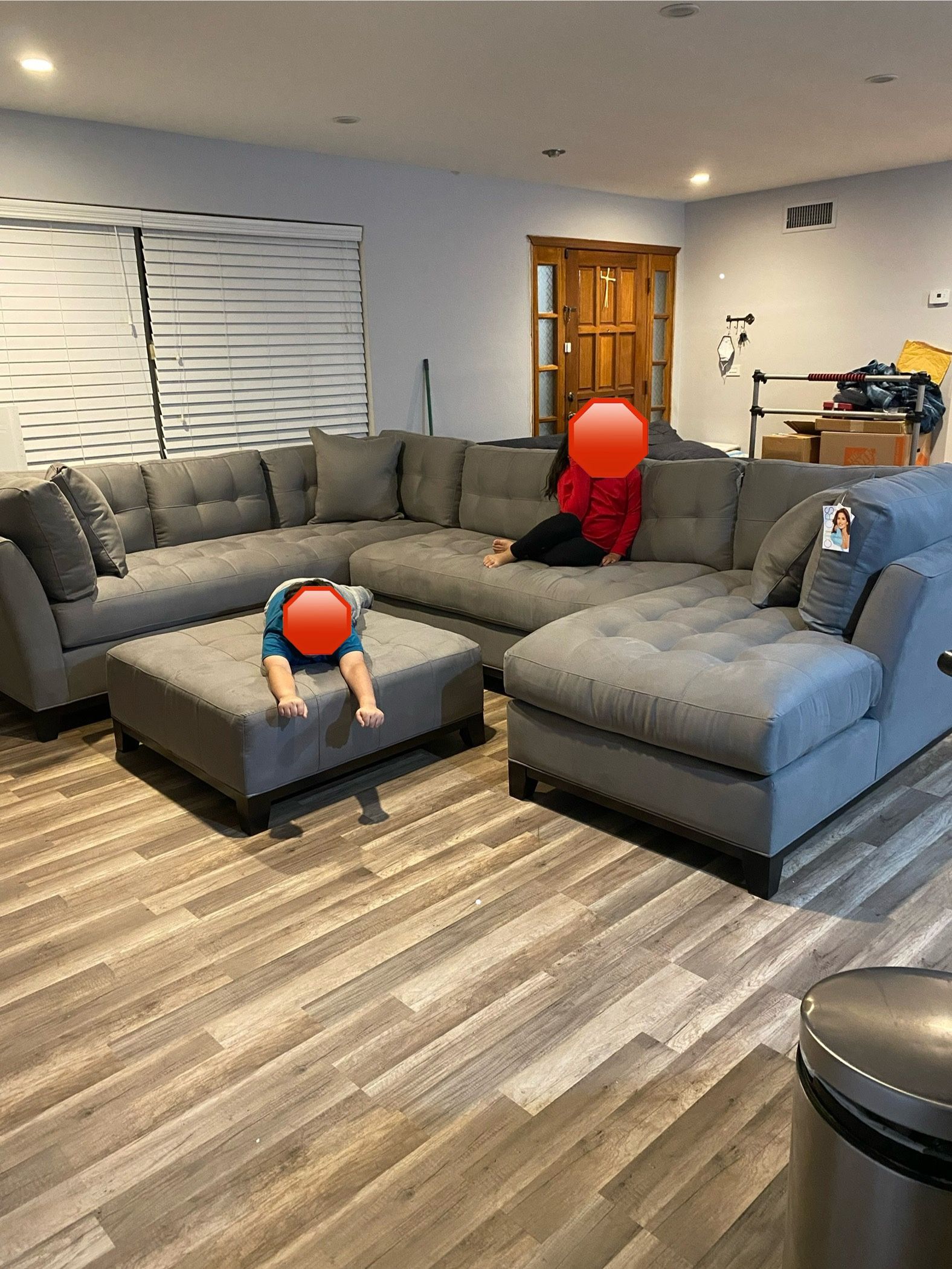 Cindy Crawford 3 Pc Left Arm Chaise Sectional