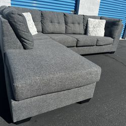 Grey Sectional Couch 🚛🚛 Free Delivery 🚛🚛