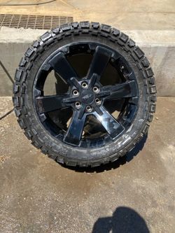 22-inch gloss black 6 -spoke wheels