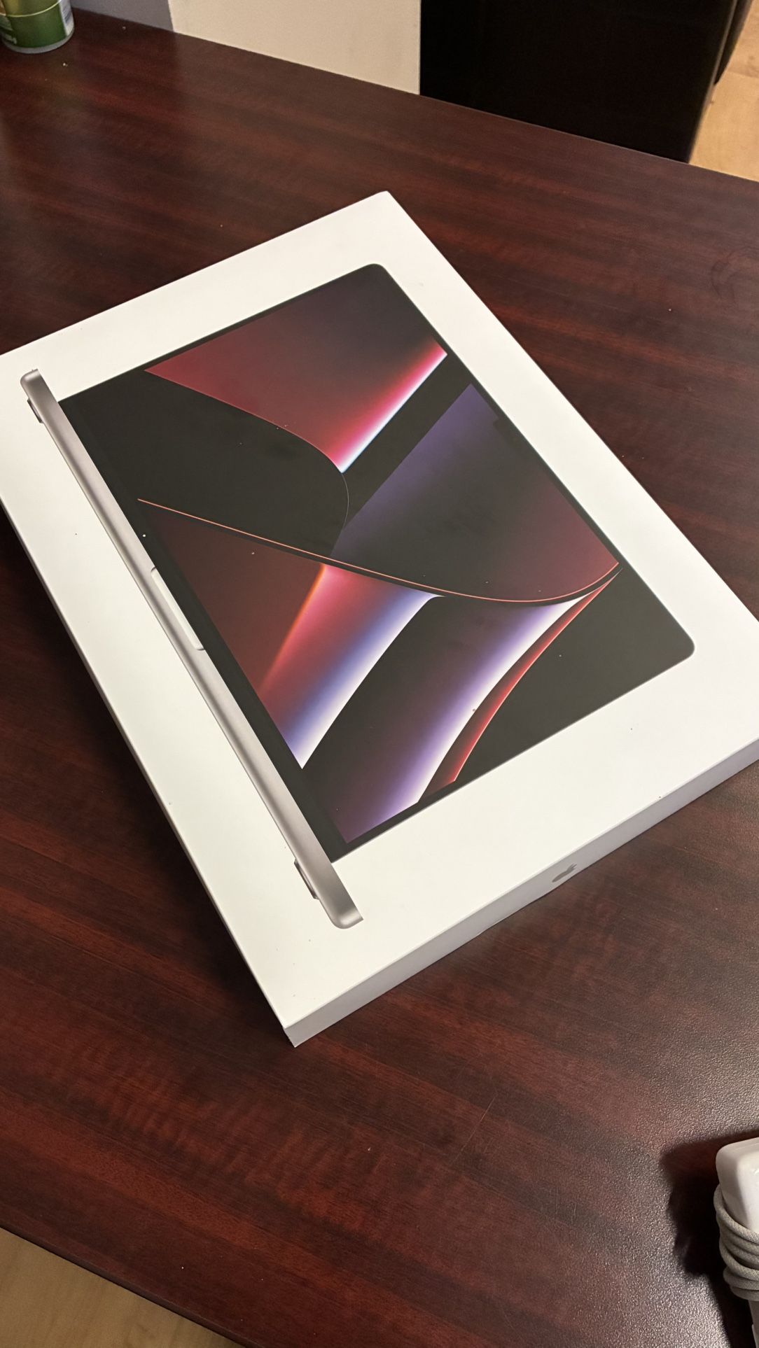 M2 Macbook Pro 16” 32gb Ram 1TB