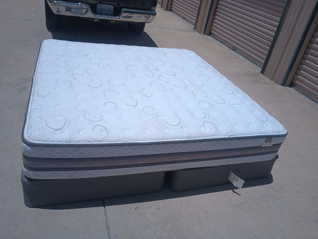 Serta King Mattress And Box Spring