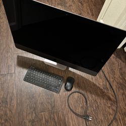 iMac Pro 🖥️ 57” 5K!! Xeon 32GB Ram 1TB M.2 Vega 56 8GB READ DESCRIPTION PICK UP ONLY NO TRADE FIRM ON PRICE 💲750