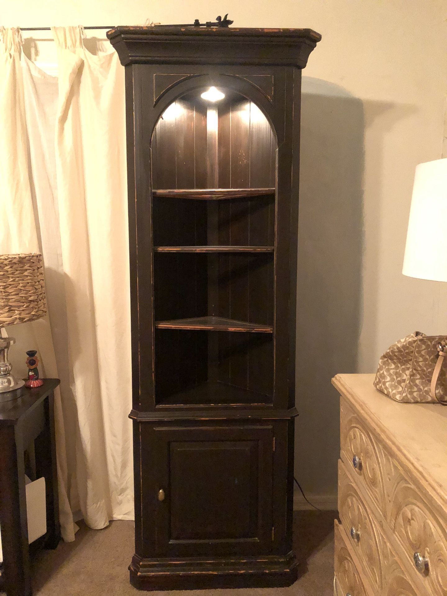 Vintage Pine Lexington Corner Cabinet Lighted w Glass Shelves