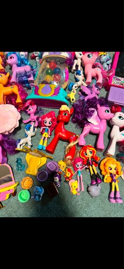 Large my little pony miscellaneous toy lot $30