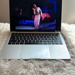 MacBook Pro $320