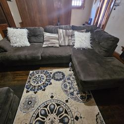 Living Room Furniture Set With Pillows 