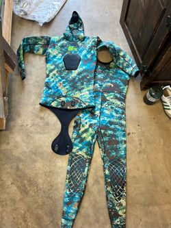 Spear fishing wetsuit