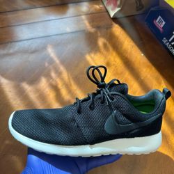 Nike Roshe One Black 