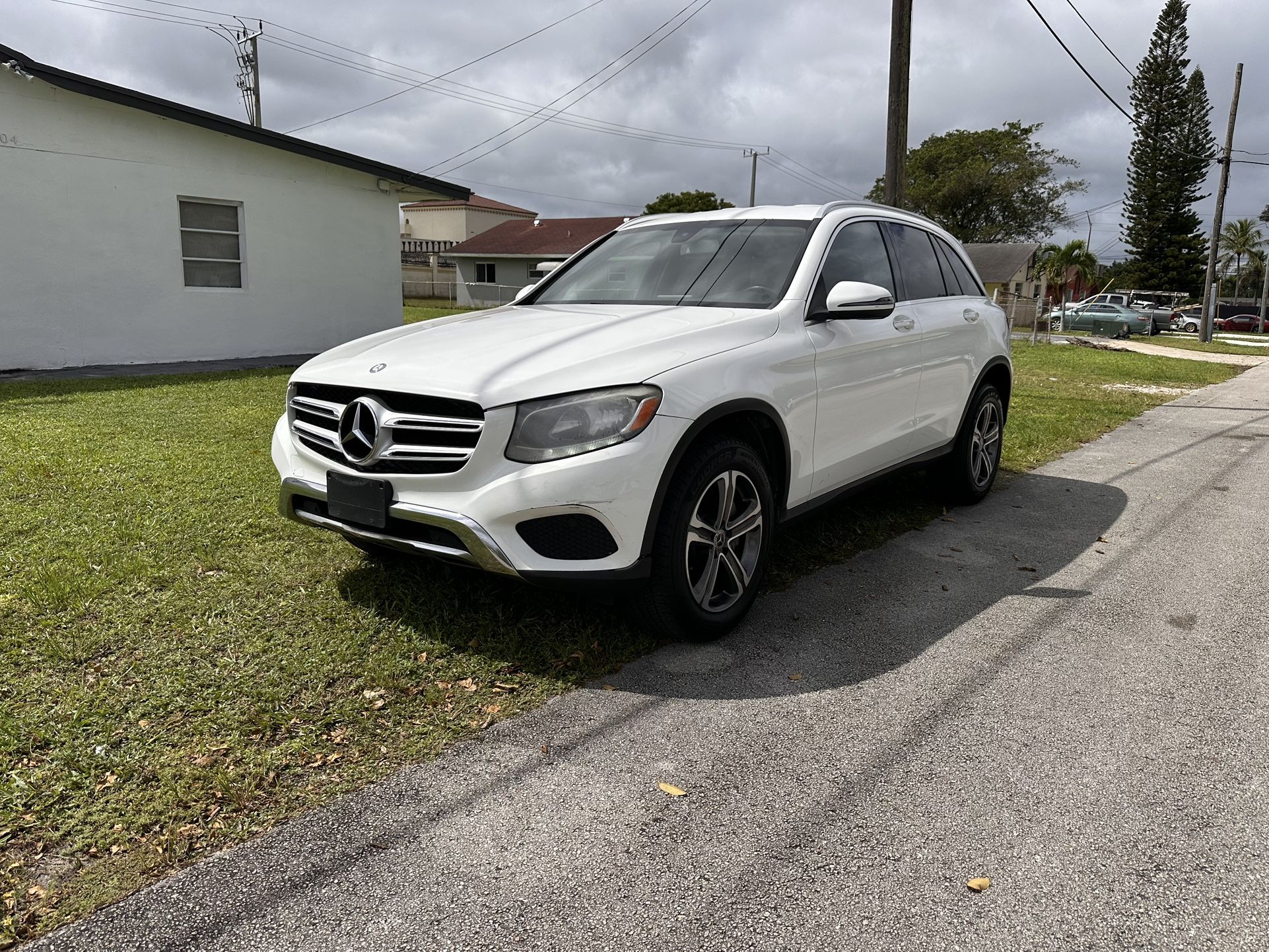 2017 Mercedes-Benz GLC 300