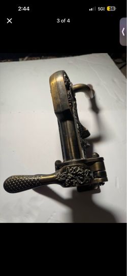 Vintage Estate Table-Mount Wine Opener
