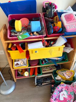 Toy bin