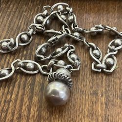 Taxco Vintage Sterling Silver Chain And Pendant 20 Inches 70.8 g