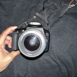 Cannon Rebel T6 W/ Charger 