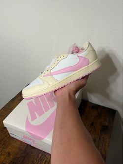 Jordan 1 Low Travis Scott “Shy Pink”