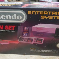  Nintendo Entertainment System Action Set Box Console Complete Great Condition. OPEN BOX. BOX WAS OPEN FOR INSPECTION. NOTE- HAVE DISCOLORATION IN THE
