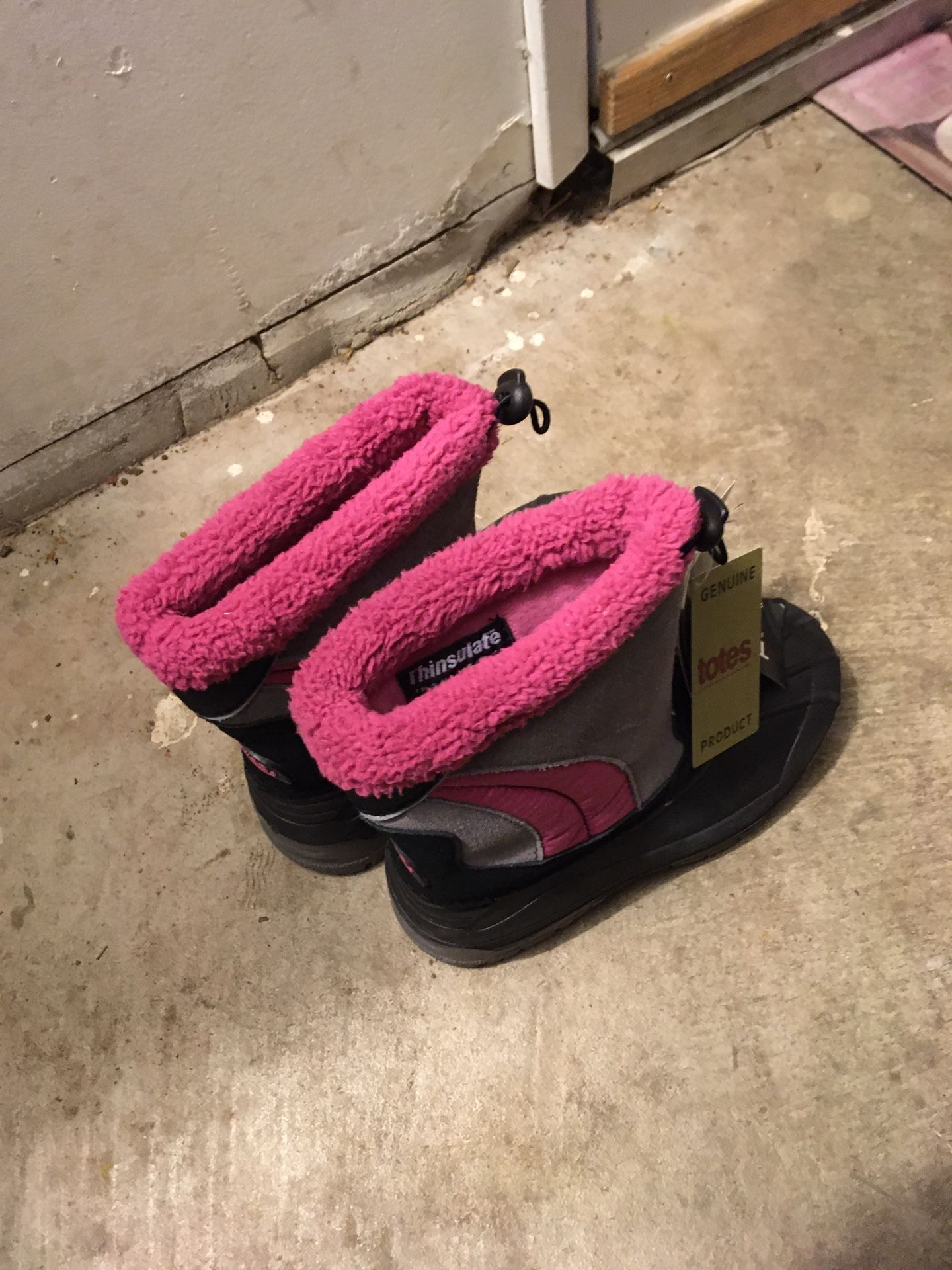 Totes girls snow boots