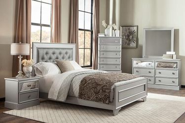 Brand new mirror style bedroom suite