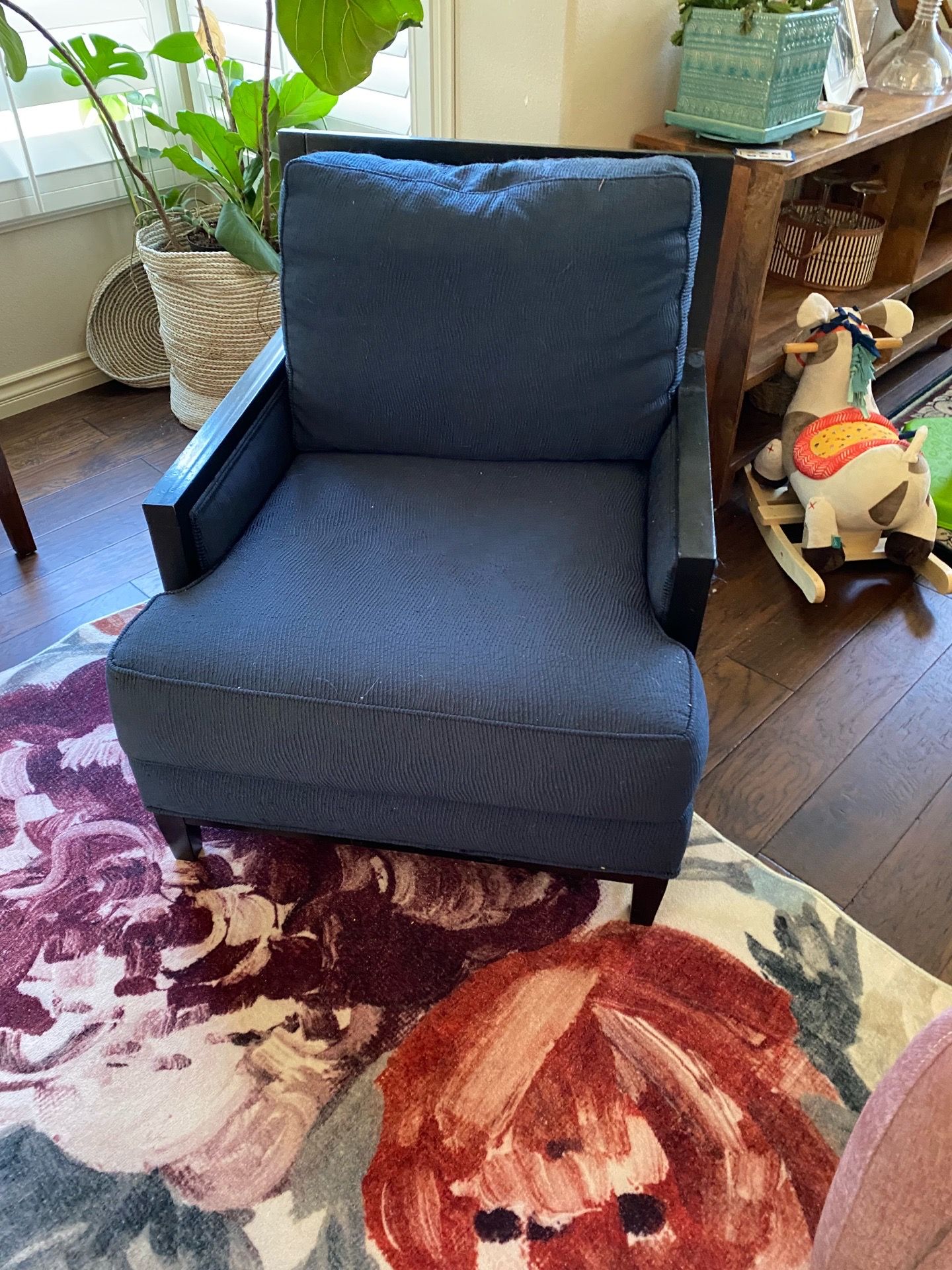 Solid wood arm chair
