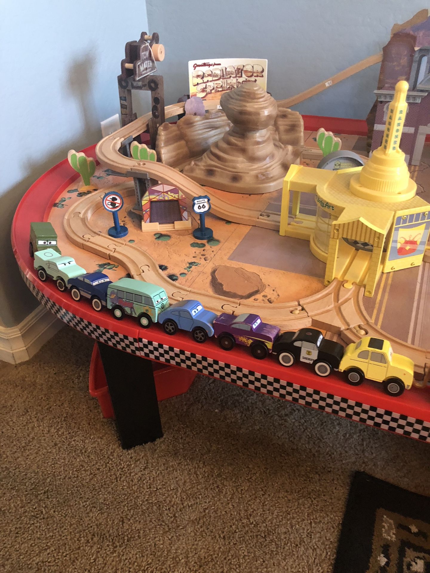 KidKraft Disney Cars Train Table Set atelieryuwa.ciao.jp