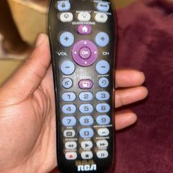 LG TV WITH ROKU CONNECTION 