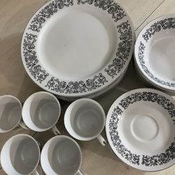 Basic Dinnerware Set 