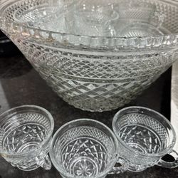 Punch Bowl/cups Set