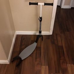 KS8 GoTrax kids scooter