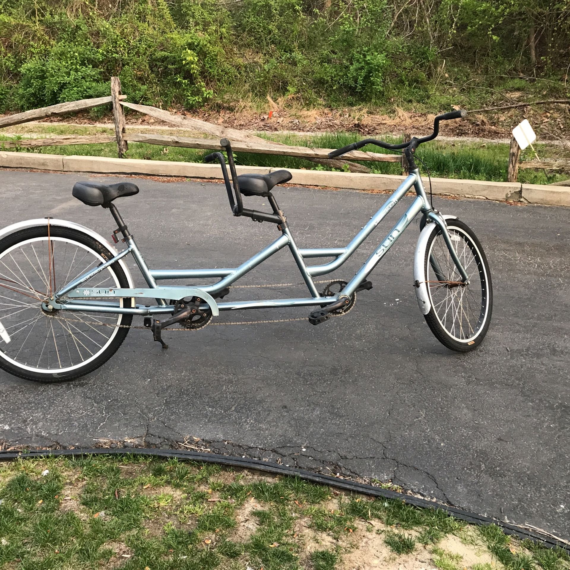Bicycle tandem style