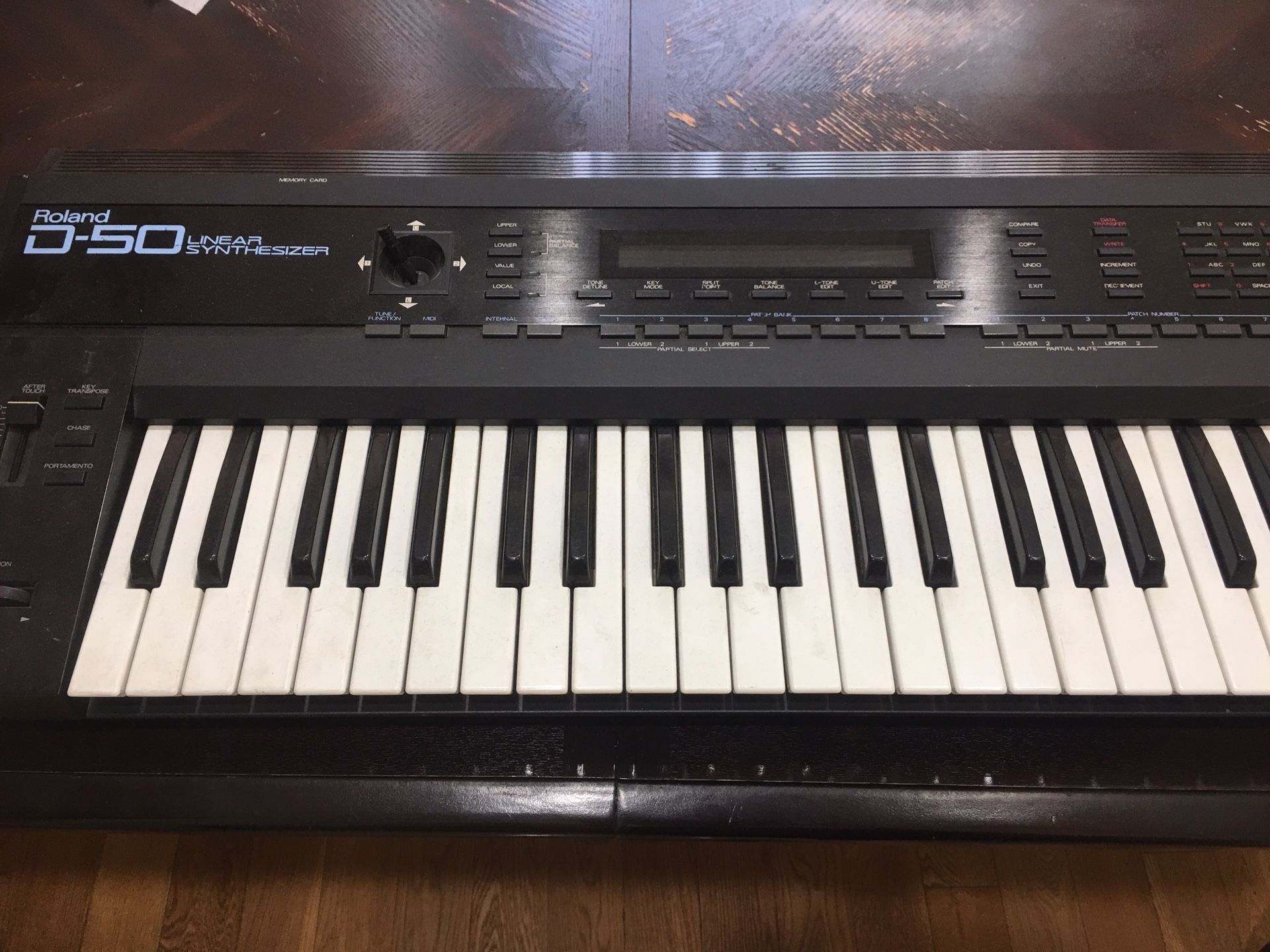 Roland D50 Synthesizer