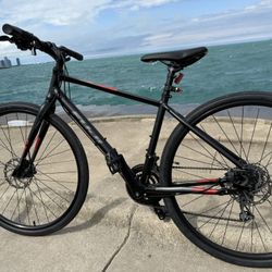 FUJI Absolute 1.9 Hybrid Bike - Excellent Conditions - M Size
