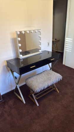 Makeup Vanity , bench and mirror