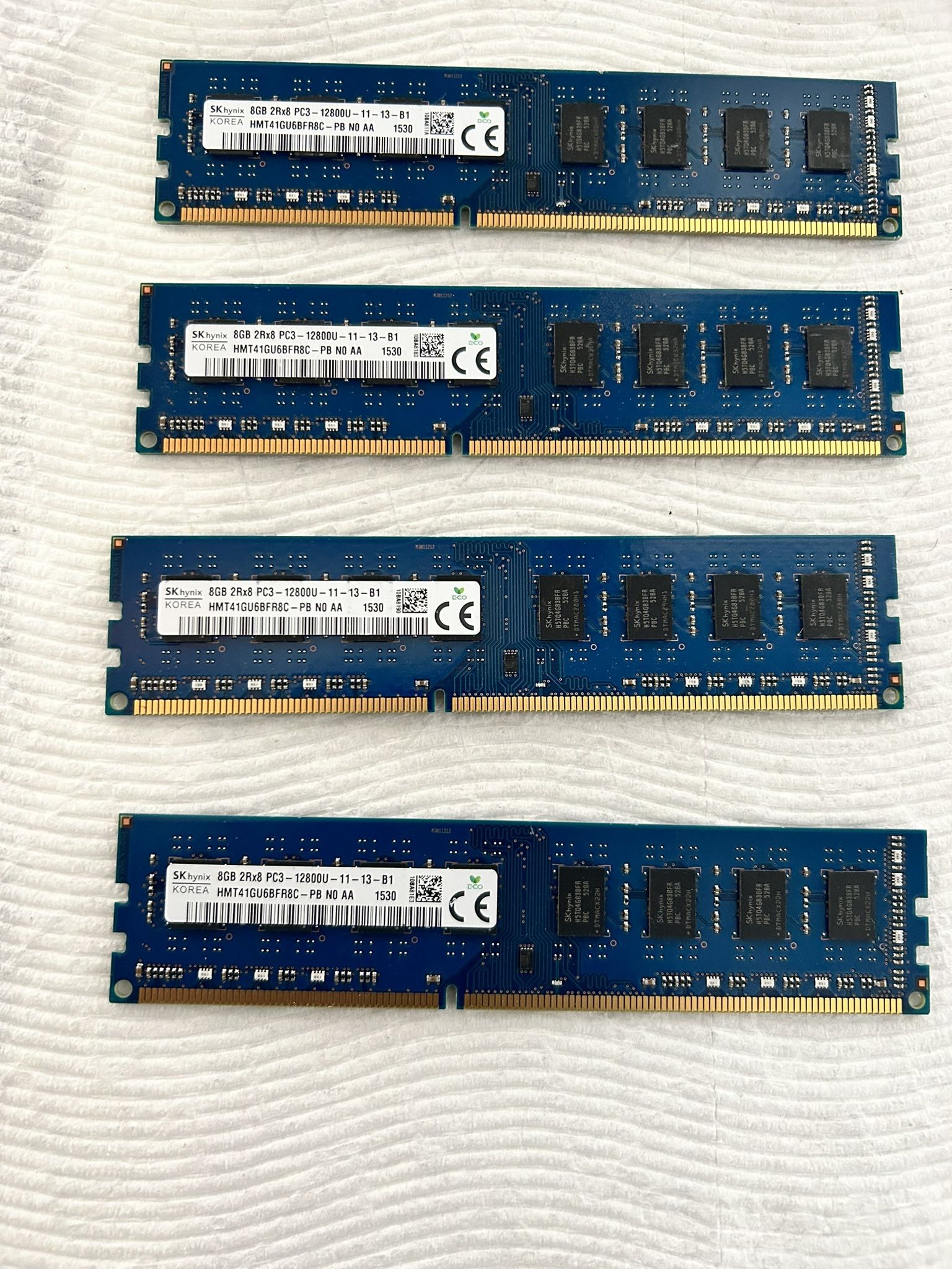 32 GB of Memory SK Hynix 8GB