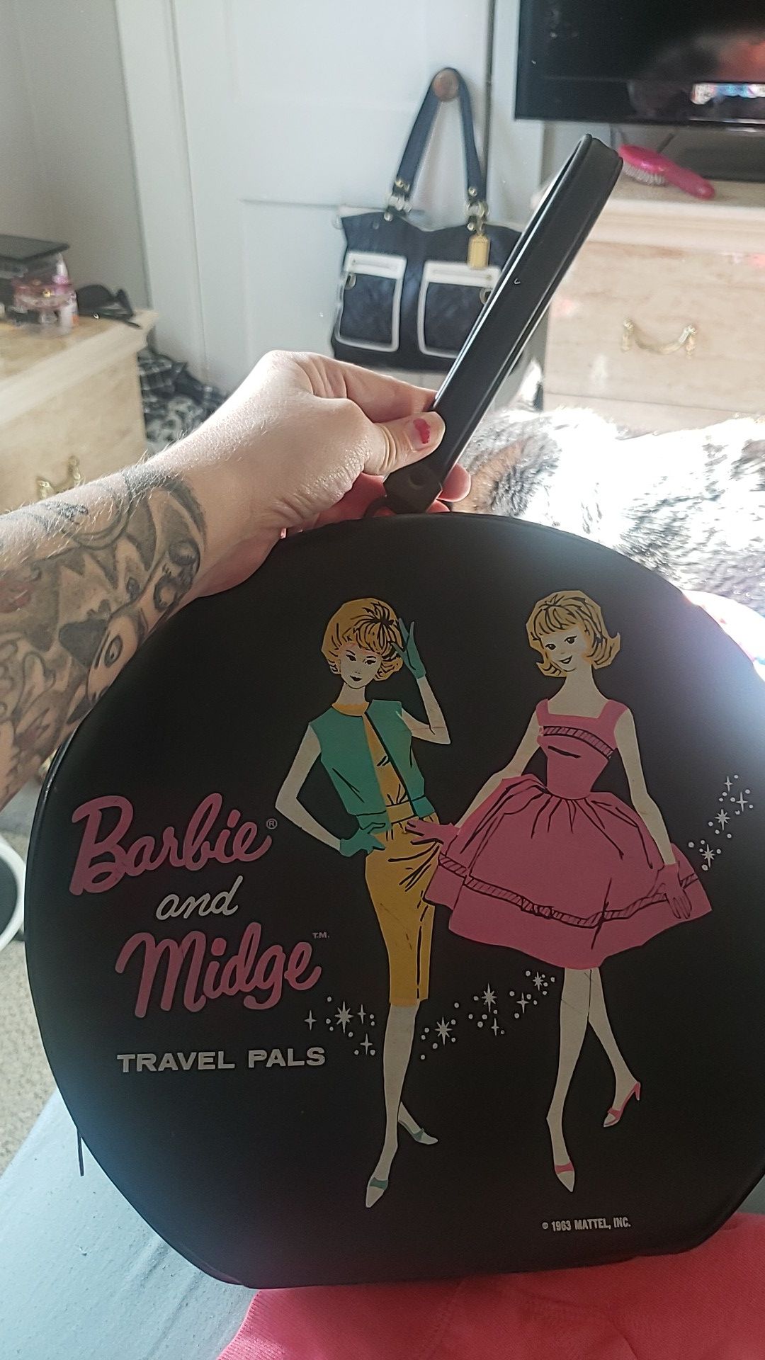 Vintage 1963 Barbie and Midge purse in great condition