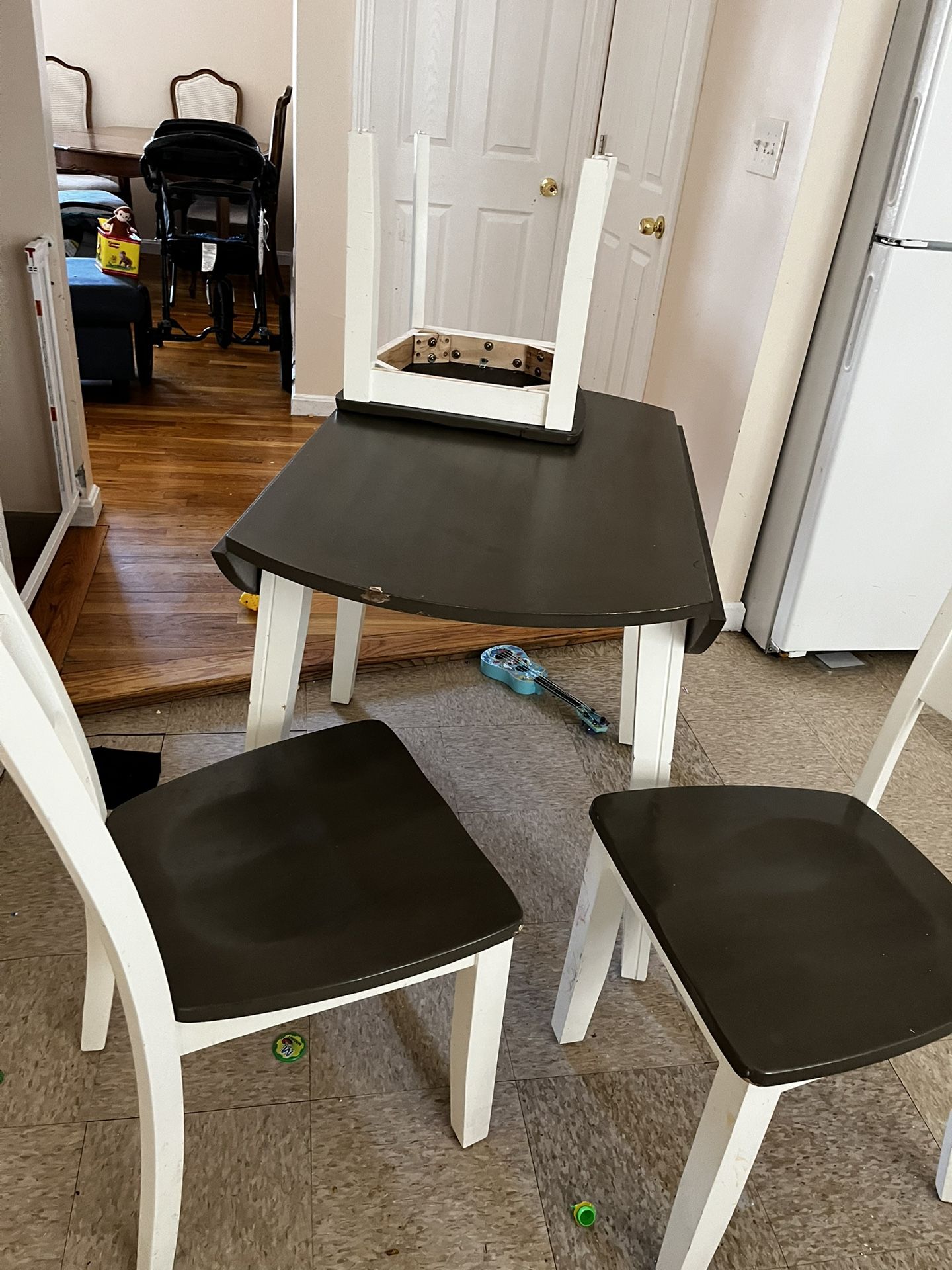 Tengo Estos Muebles 200 Por Todo 