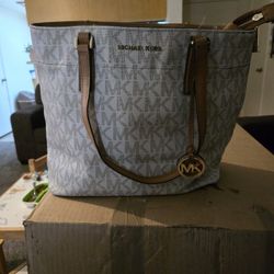 Michael Kors Purse 