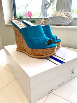 Beautiful Turquoise Blue suede wedges (Size 6)