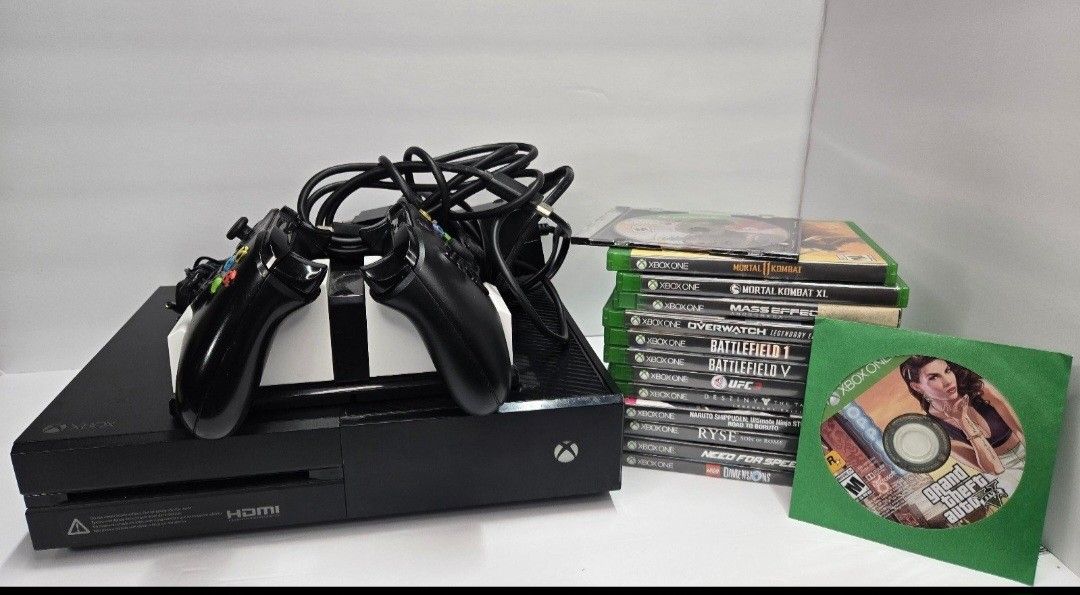 Microsoft Xbox One Console with 15 Video Games Bundle Lot