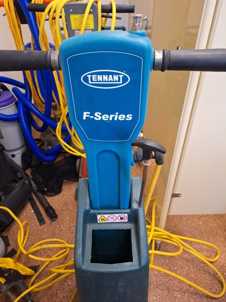 TENNANT F Series with tank