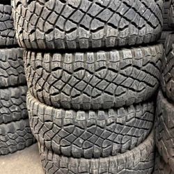 325 65 18 GOODYEAR Tires with 80% of useful life all 4 Seth de Llantas Con 80% de vida las 4