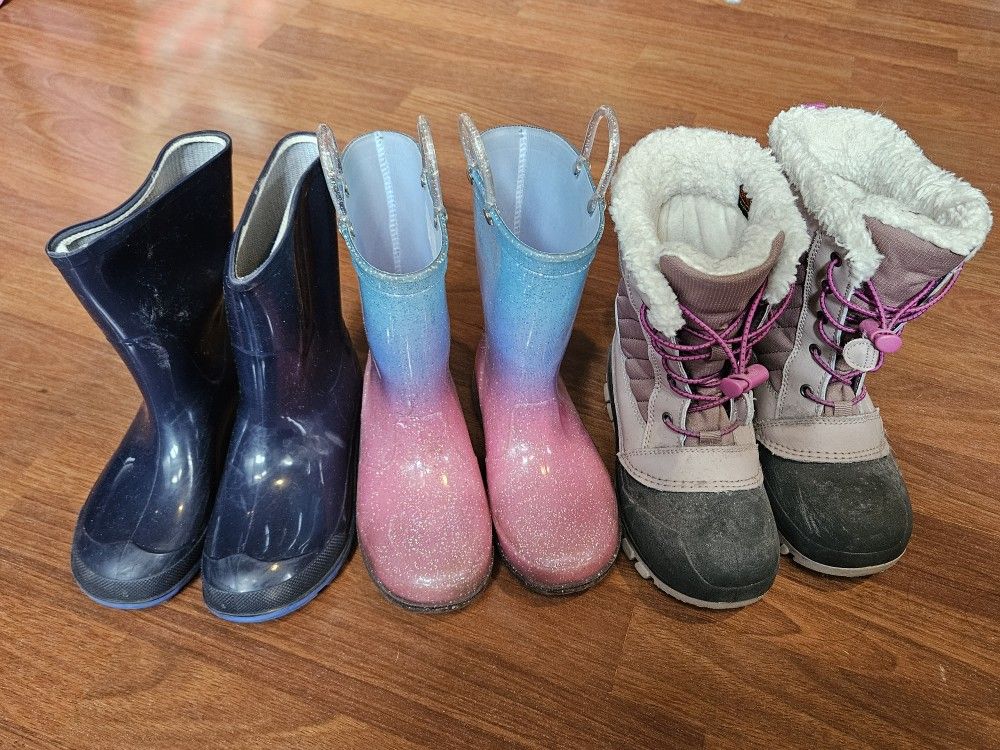 Snow boots and rainboots