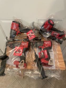 New Milwaukee M18 FUEL Hammer Drill $100 Each Firm-Cada Uno Firme (Tool Only Solo Herramienta)