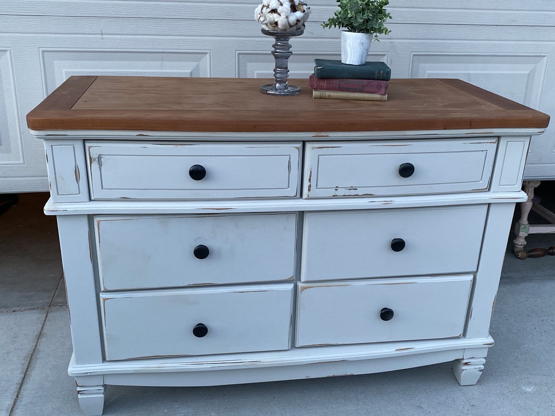 Dresser/buffet/tv Stand