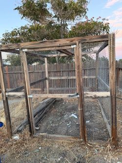 Chiken cage