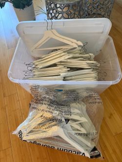 ON SALE! 100 White Wooden Hangers!