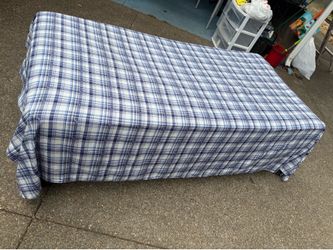 Twin bed