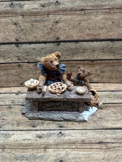 Boyds Bears & Friends “Sweetie Pie” Figurine
